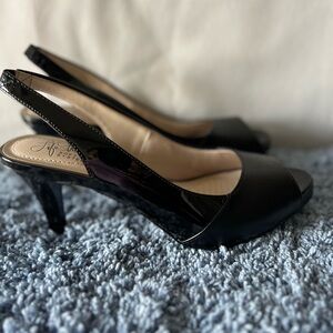 Life Stride Black Patent Slingback Heels